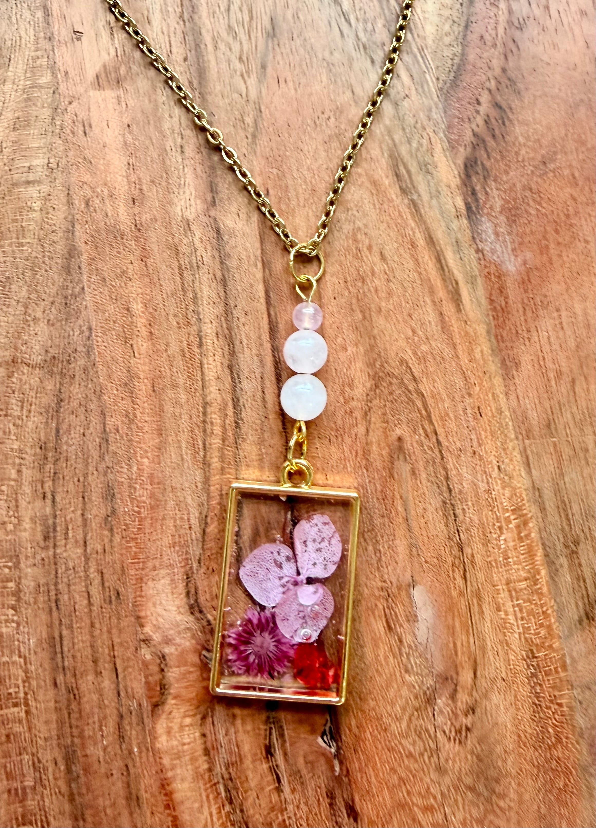 Rose Quartz Botanical Necklace – Gold Plated Chain