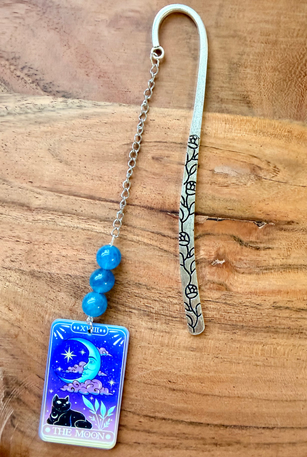 Apatite Crystal Bookmark With Tarot Charm – Silver Tone