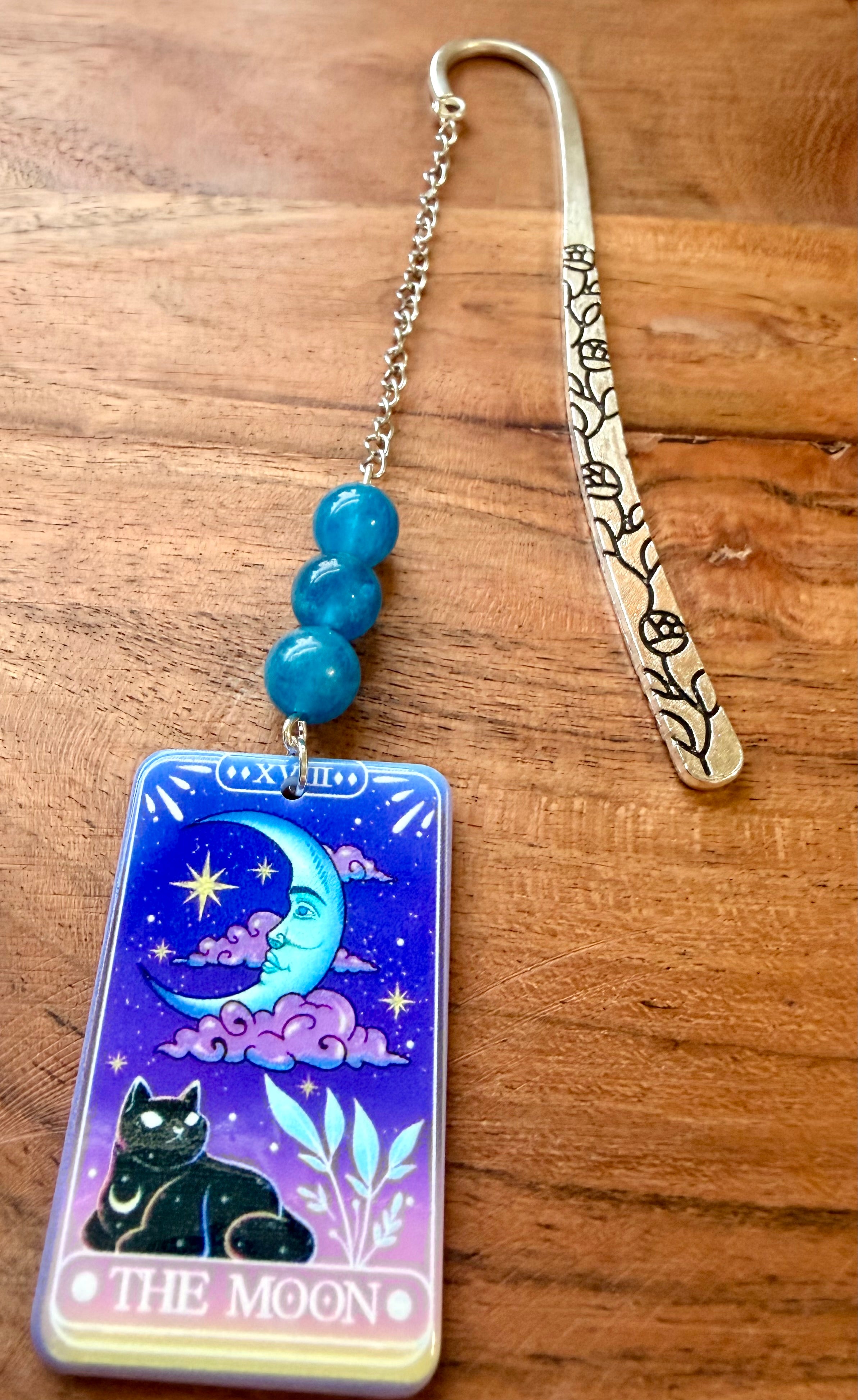 Apatite Crystal Bookmark With Tarot Charm – Silver Tone