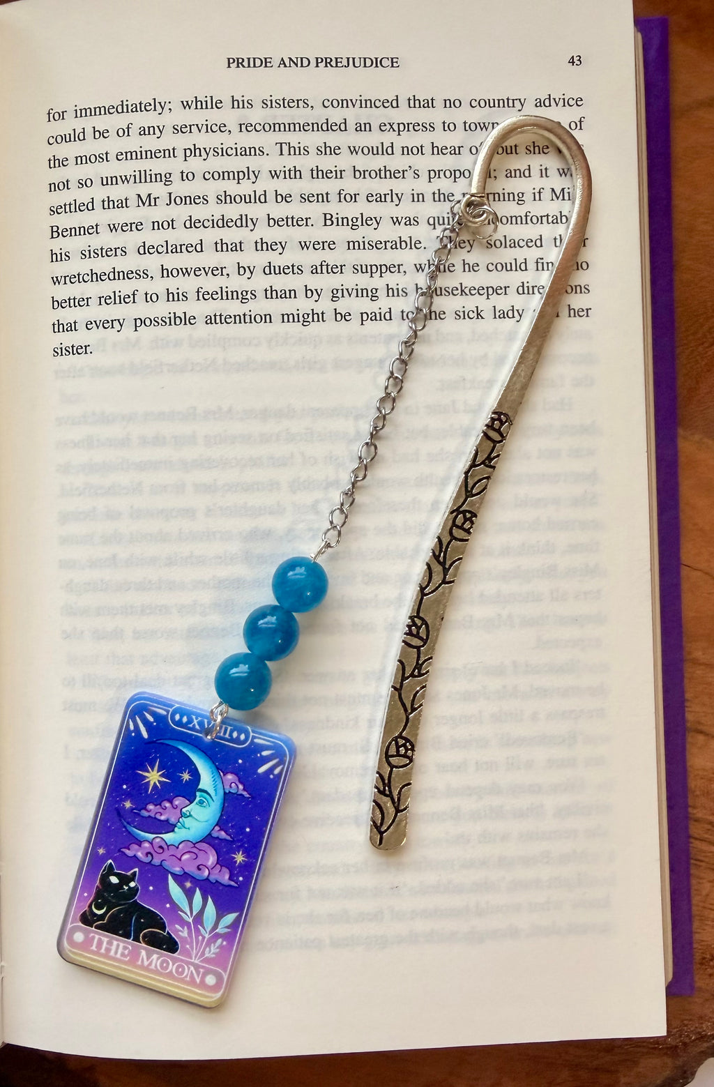 Apatite Crystal Bookmark With Tarot Charm – Silver Tone