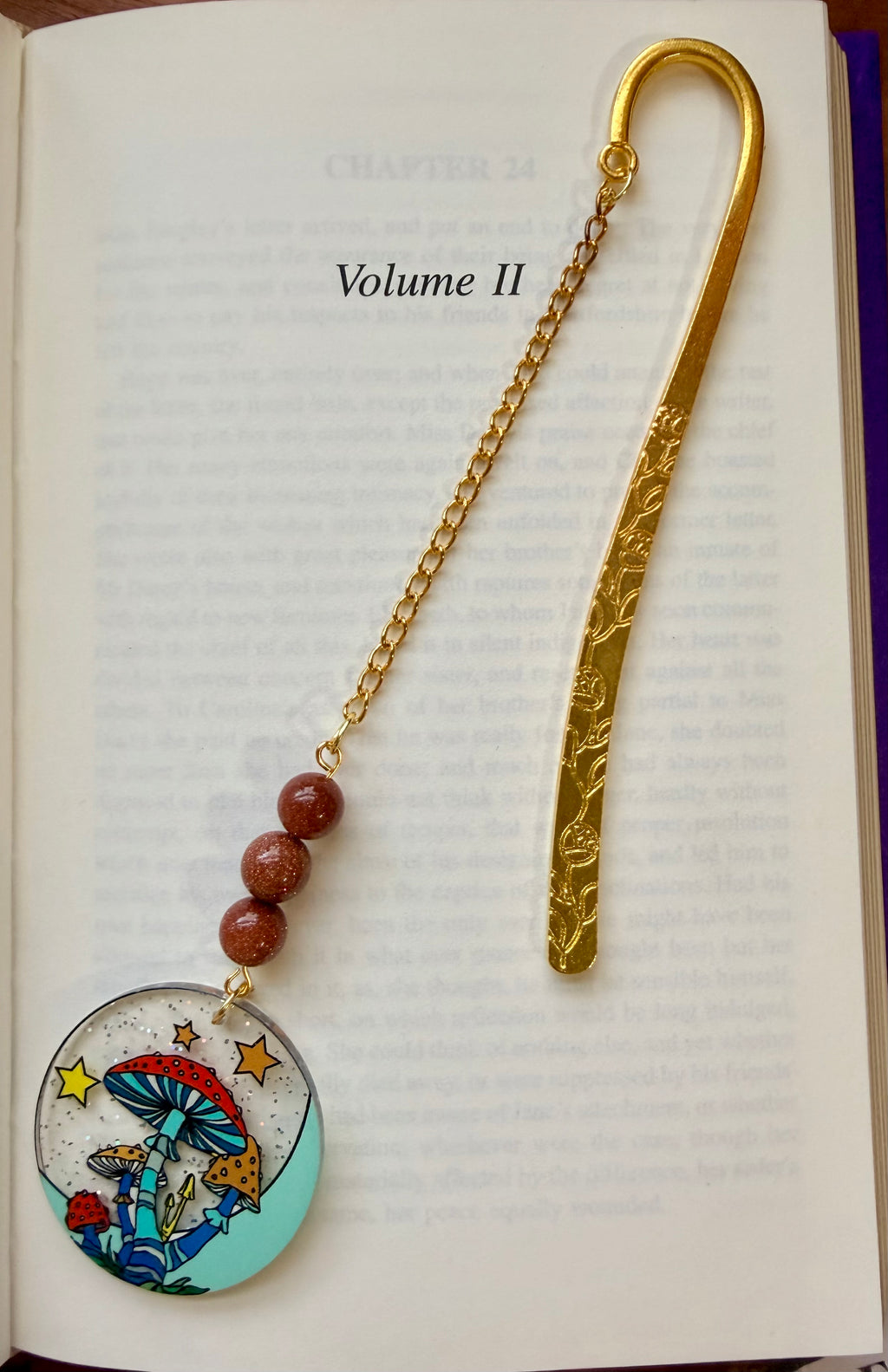 Goldstone Crystal Bookmark With Mushroom Charm – Gold Tone