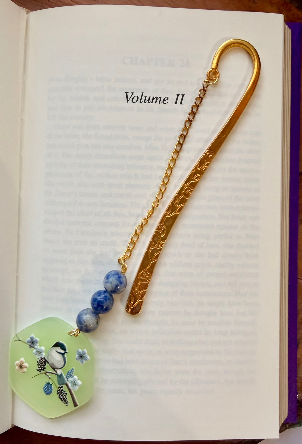 Sodalite Crystal Bookmark With Bird Charm – Gold Tone