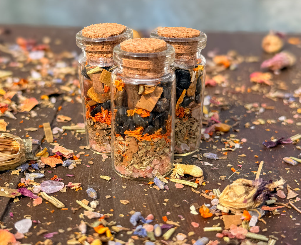 Pocket Spell Bottle- Protection| Crystal & Herb Spell Jar