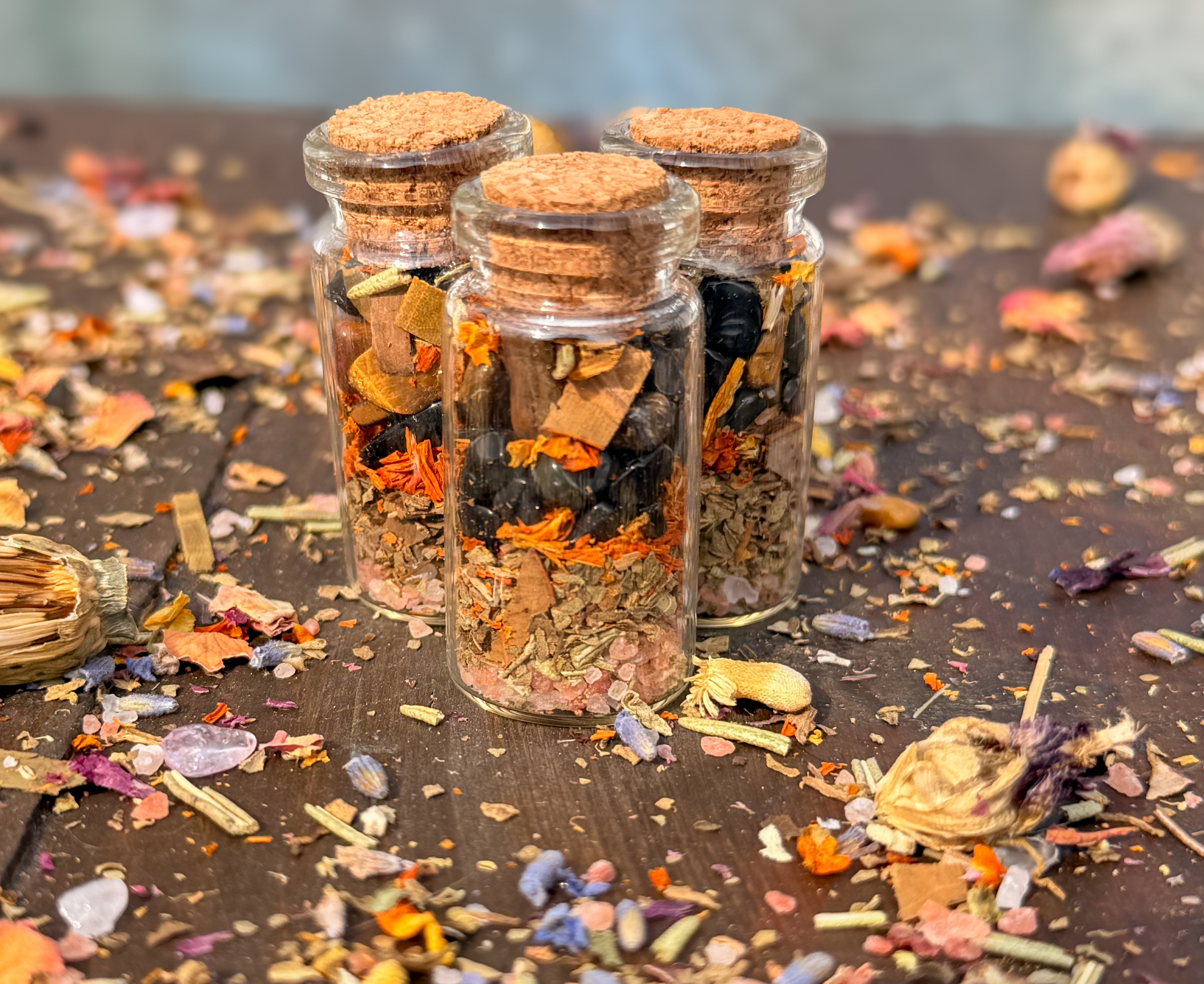 Pocket Spell Bottle- Protection| Crystal & Herb Spell Jar